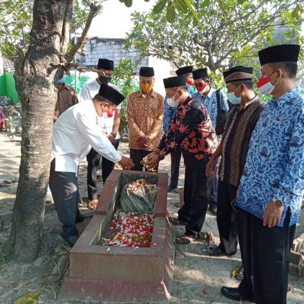 TABUR BUNGA 17 Agustus 2021